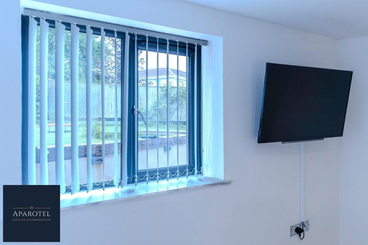 Aparotel Serviced Apartments - Stonehenge, Amesbury Town Centre Quarto foto