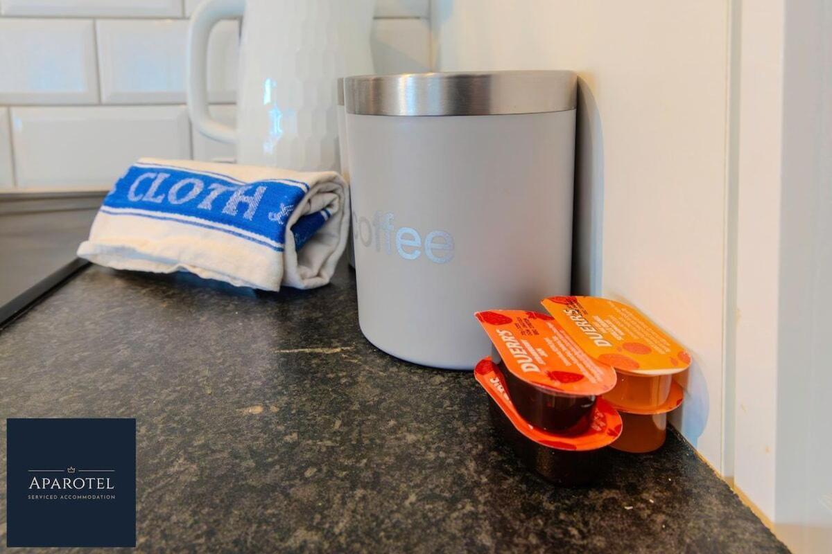 Aparotel Serviced Apartments - Stonehenge, Amesbury Town Centre Quarto foto