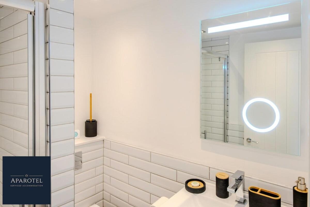 Aparotel Serviced Apartments - Stonehenge, Amesbury Town Centre Quarto foto