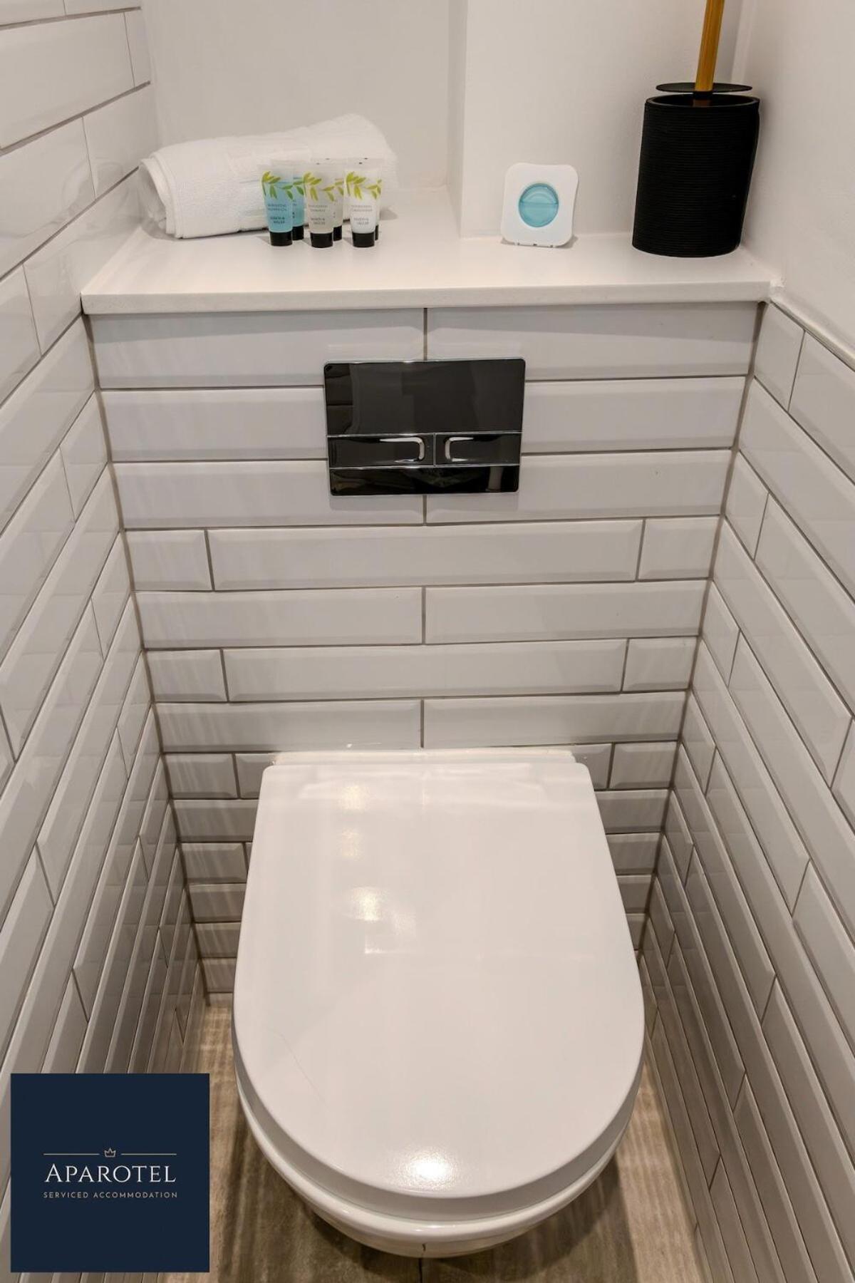 Aparotel Serviced Apartments - Stonehenge, Amesbury Town Centre Quarto foto