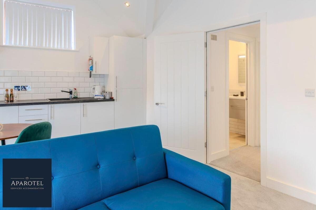 Aparotel Serviced Apartments - Stonehenge, Amesbury Town Centre Quarto foto