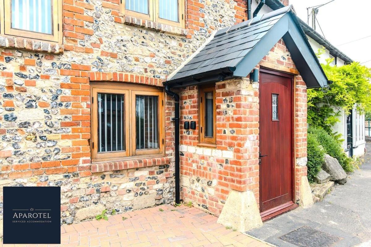 Aparotel Serviced Apartments - Stonehenge, Amesbury Town Centre Quarto foto